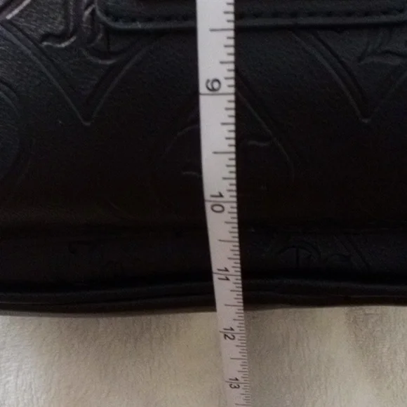 JUICY COUTURE BLACK MEDIUM SIZE BACKPACK NEW W/ TAGS! - Picture 14 of 16